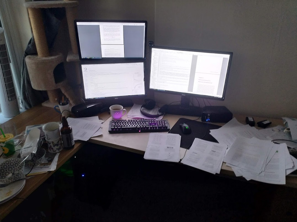 Desk mess